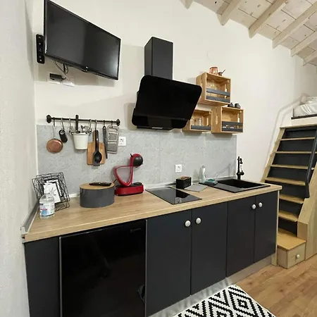 Babushka Apartments Studio-Loft Near The Sea Olympiada Exterior photo