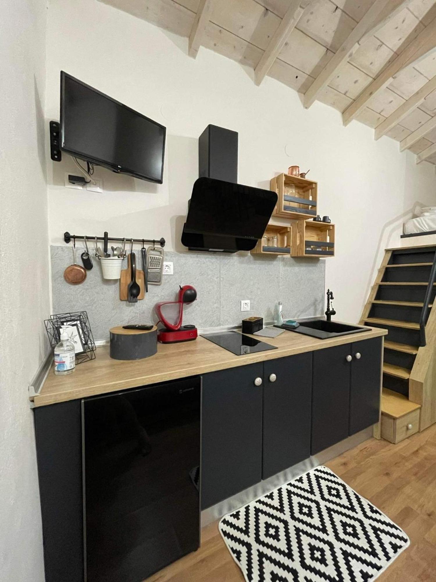 Babushka Studio-loft Near The Sea *